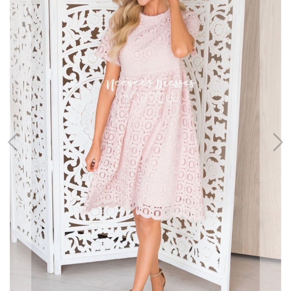 Neesee’s dress